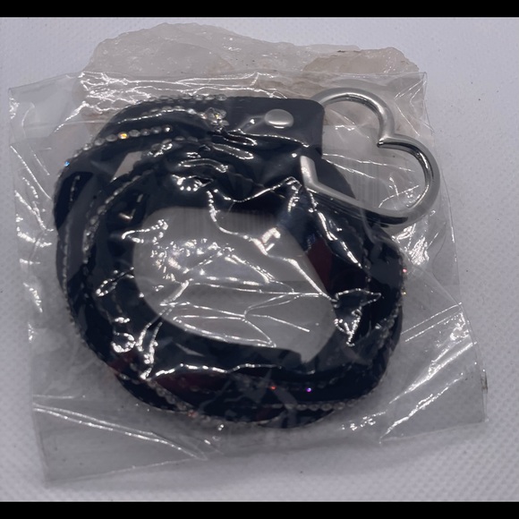 Leather bracelet or choker with heart charm and rhinestones. - Picture 9 of 10